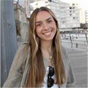 Profesora particular con 2 años de experiencia para niveles primaria - bachillerato. Título C1 por Cambridge con formación en C2.