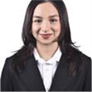 Tutor de español que enseña a niños de todas las edades 