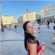 Profesora con conocimientos en ciencias y matemáticas. Graduada de ingeniería biomédica.