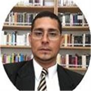 Profesor de sociales, ciencias Políticas, y técnicas de argumentación apto para todas las edades y niveles. 