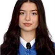 Estudiante de último año del Grado de Química y poseedora de un título de inglés B2 Cambridge, capacitada para el profesorado