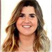 Profesora de primaria, posibilidad de dar cualquier materia.