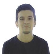 Profesor de dibujo imparte clases a jóvenes y adultos