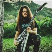 Estudiante de Periodismo dispuesto a impartir clases de iniciación de guitarra eléctrica, cuento con un nivel avanzado en el instrumento además de 4 años de conservatorio tocando la viola