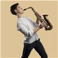 Insegnante di saxofono e musica. disponibile per varie esigenze e per tutte le età