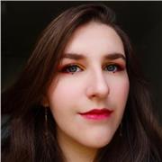 Étudiante motivé par le partage et le désir de connaissances