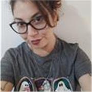 Profesora de español para niños en edad escolar primaria