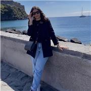 studentessa universitaria impartisce lezioni di: italiano, storia, diritto, matematica fino alle medie, inglese fino alle medie