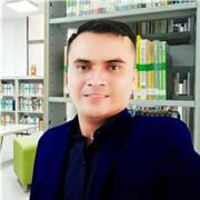 Profesor de matemática que imparte clase a todas las edades