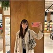 Profesora titulada en educación primaria (6-12 años) y estoy abierta a todas las edades.