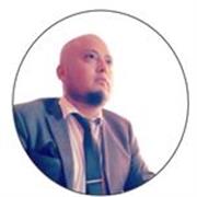Economista con especializaciones en Macroeconomia, Finanazas, econometria, microeconomia etc