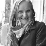 I am the author of Happiness Millionaire and teach students to be happier and more confident.