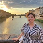 Profesora para Español para Extranjeros para adolescentes y adultos. Asimismo, clases de inglés y francés