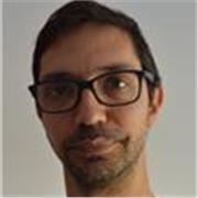 Profesor titulado en Publicidad y Relaciones Públicas con más de 15 años de experiencia en el sector.