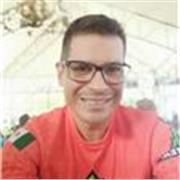 Maestro con apoyo escolar español, ingles