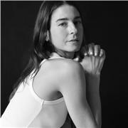 Podría dar clases a niños de plástica, ése tipo de actividades.