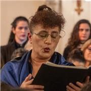 Profesora de Canto, y reeducadora de la Voz, para alumnos de 16 años en adelante