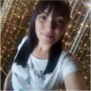 Enfermera profesional enseño materias de la carrera de enfermería y biología para niños de primaria