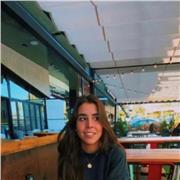 Apoyo en idiomas francés e inglés y ayuda en clases de primaria. Me encantan los niños y soy trilingüe