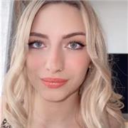 Profesora de apoyo a clases de técnico en cuidados auxiliares de enfermería