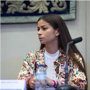 Historiadora del arte imparte clases de historia, arte y geografía para todas las edades