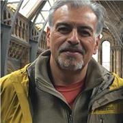 Profesor de Biología PUCV y magíster en didáctica de las ciencias experimentales. Clases preferentemente a estudiantes de educación media, incluyendo preparación PAES, y universitarios