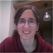 Funcionaria y profesora de matemáticas, Física, química y tecnologia desde hace más de 7 años.