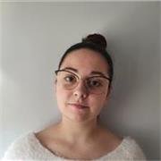 Soy una profesora cercana con ganas de enseñar a los niños 