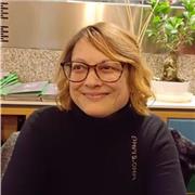 Insegnante di filosofia e storia impartsce lezioni di italiano