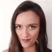 Profesora de arte con experiencia en la enseñanza a poblaciones diversas, incluyendo infancia, adolescencia, personas adultas y