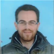 Laureato in Scienze della Politica impartisce lezioni