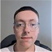 Profesora de inglés certificada, joven, decidida y apasionada por ayudar a educar y enseñar a tantas personas como pueda.