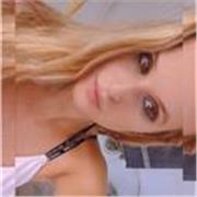 Profesora de Lengua Castellana y Literatura, pero imparto cualquier tipo de materia, sobre todo a niños de diversa edad