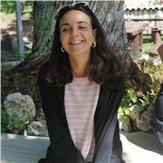 Laureata in Lettere moderne impartisce ripetizioni di Italiano, Storia, Filosofia, Latino