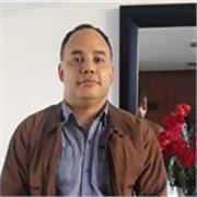 Docente inspirador y creativo en sus estrategias de enseñanza, apasionado por el conocimiento en el aula y fuera de ella