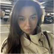 Maestra de primaria con especialidad en lengua extranjera inglés y master en educacion del caracter y eduacion emocional ofrece todo tipo de clases para las materias de educacion primaria