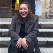 Sono una studentessa magistrale di fisica teorica laureata in fisica, propongo lezioni online e in presenza.