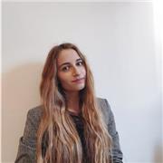 Locutrice native italienne, diplômée en langues et littératures, donne cours d'italien à tous niveaux (langue étrangère / L2) -Online