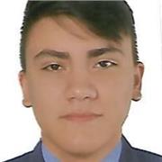 Estudiante de derecho da clases a jóvenes y niños