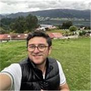 Profesor de inteligencia emocional con experiencia y conocimientos en el área en donde se generan espacios de cuidado colaborativo