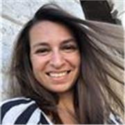 Sono una professoressa di matematica abilitata che insegna nelle scuole superiori di secondo grado. Offro ripetizioni sia a studenti di scuola secondaria di I grado che di II grado, anche per matematica applicata (es statistica, matematica finanziaria, ri