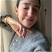 Soy una chica joven con nivel B2 de inglés, me encantan los niños y soy muy paciente