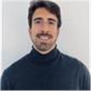 Profesor de tenis formado por la Federación de Tenis de Madrid. Clases a personas de cualquier edad y sparring