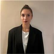 Laureata in Psicologia e Tutor DSA, in formazione come psicoterapeuta dell'età evolutiva