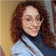 Docente di inglese impartisce lezioni di lingua individuali a studenti e/o persone di qualsiasi età