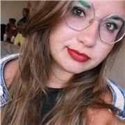 Laureanda in Cinema e televisione, offre ripetizioni per materie umanistiche: Letteratura, storia, cinema, italiano