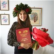 Laureata in storia dell'arte impartisce lezioni di italiano per studenti di scuole di qualsiasi ordine e grado