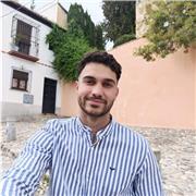 Graduado de Biología con vocación para la docencia.