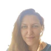 Laureata in Lettere e laurea in Giurisprudenza impartisce lezione di italiano per stranieri