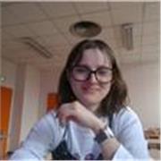 Professeure de danse classique propose des exercices simples mais qualitatifs pour débuter cet art. 